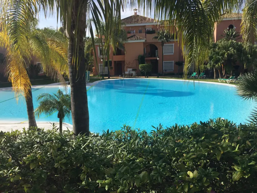 Schöne Wohnung im Erdgeschoss mit Garten, neben dem Pool. Kostenloses Wifi & Parkplatz - Image 1