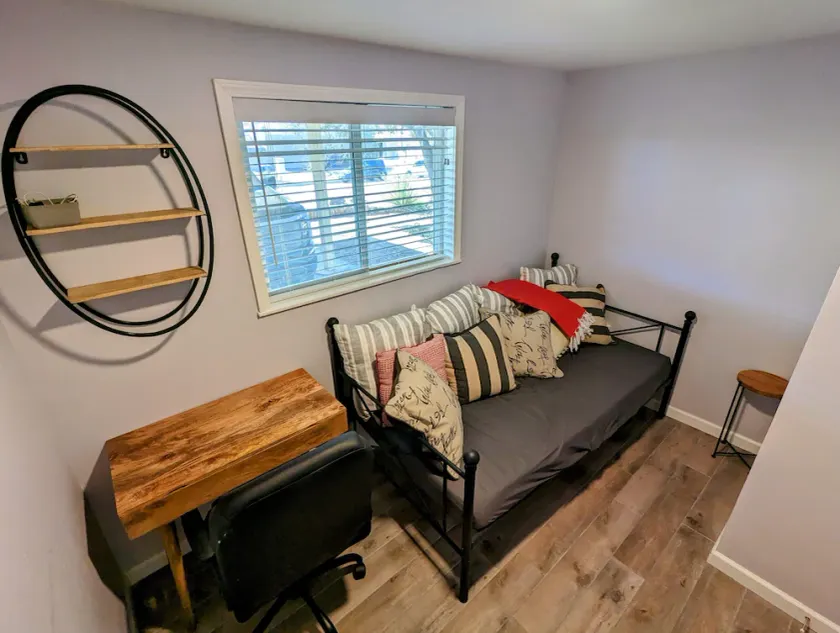 Quiet and Cozy Casita-One Mile from Nob Hill. - Image 1
