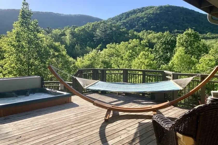 LOG HEAVEN: En luksuriøs 3BR 2BA med bjergudsigt og privatliv! - Image 1