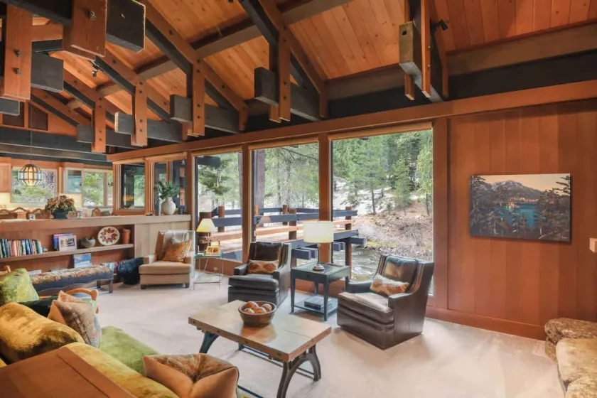 Joy on the River Stunning Waterfront Home for 10 - Image 1