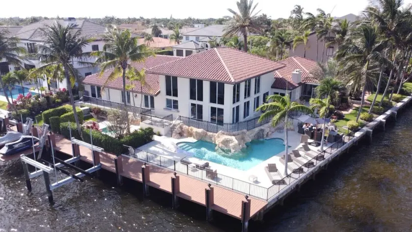 Resort style waterfront home on the intracoastal waterway! - Image 1