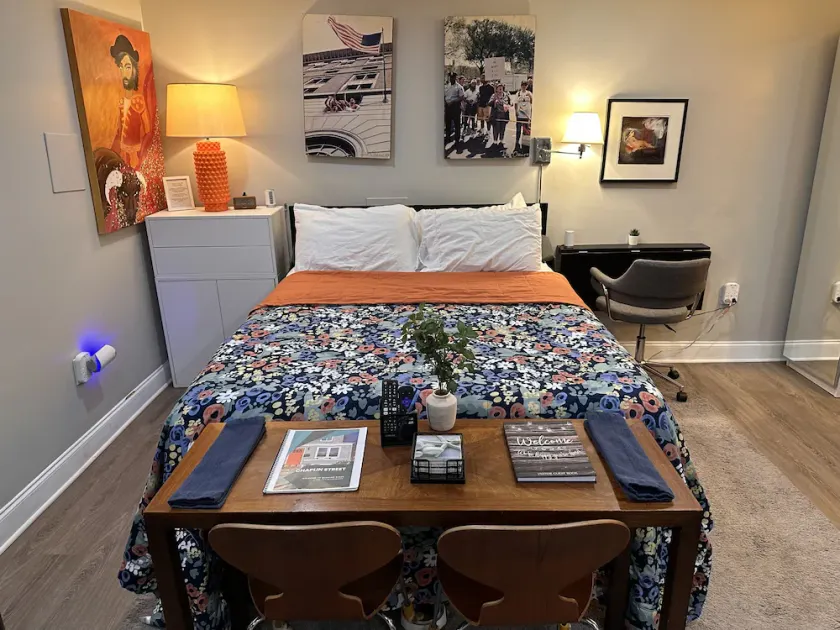 Comfortable Studio Apartment - Image 1