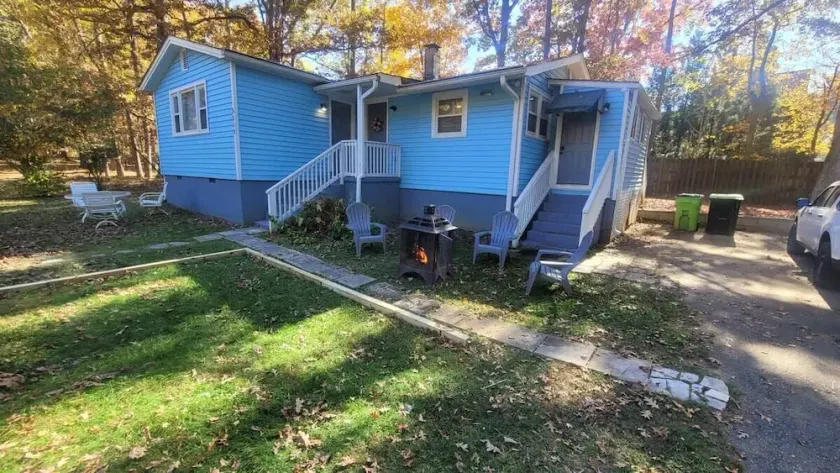 Family-Friendly 3BR Escape with Boat & RV Parking - Image 1