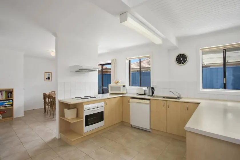 Ocean Shores Barwon Heads - Image 1
