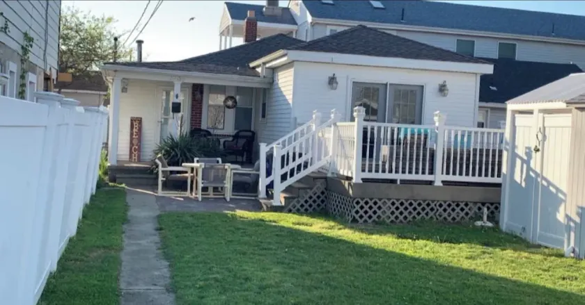 Centralized Family Friendly Home, minutes from all attractions! - Image 1