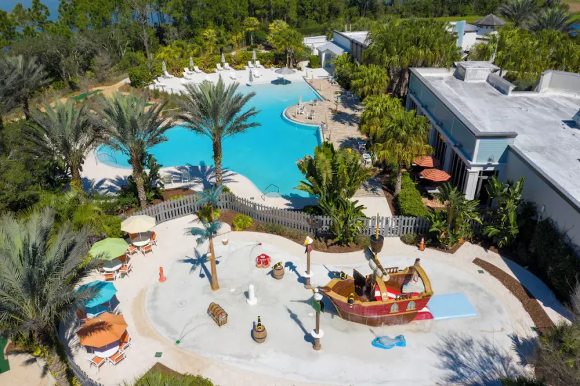 Cozy 3Bd with Free Waterpark at Enclaves at Festival 713 - Image 1
