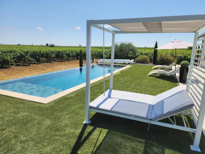 Villa with exceptional 4-star certified viewSPA and heated infinity pool - Image 1