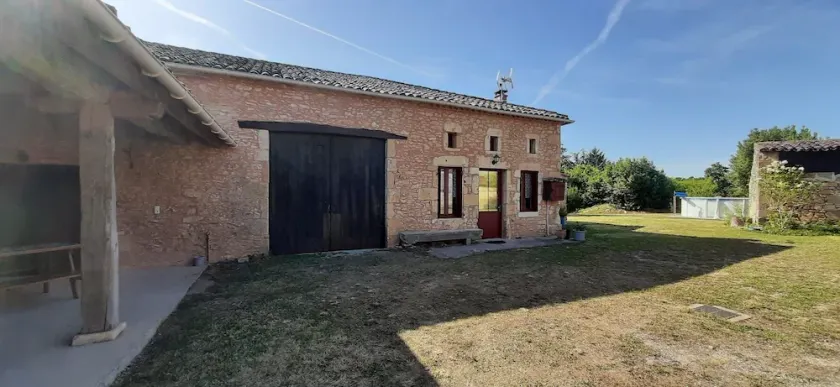Stone holiday house - Image 1