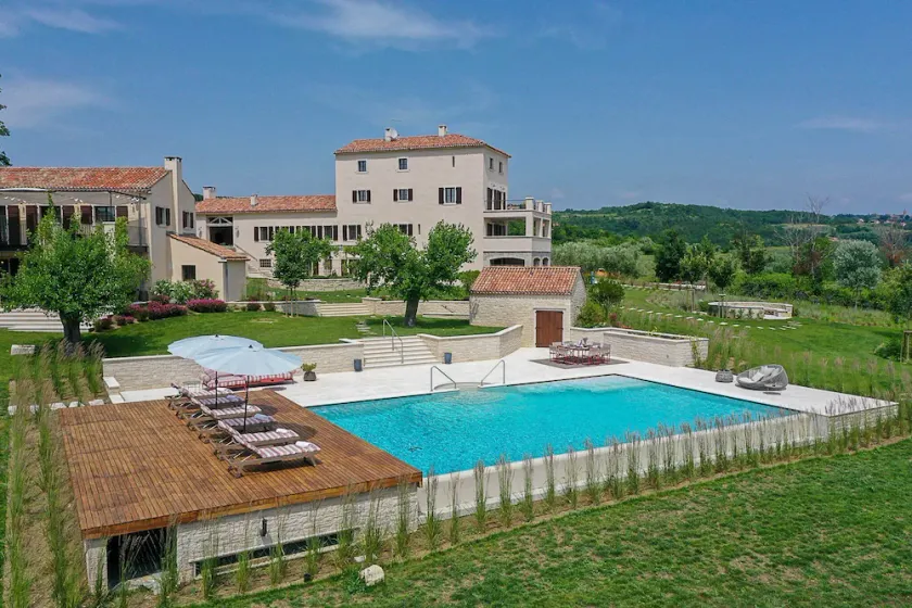 Tranquil Istria Estate Palazio Clai Winery 8 Bedrooms Spa & Heated Pool - Image 1