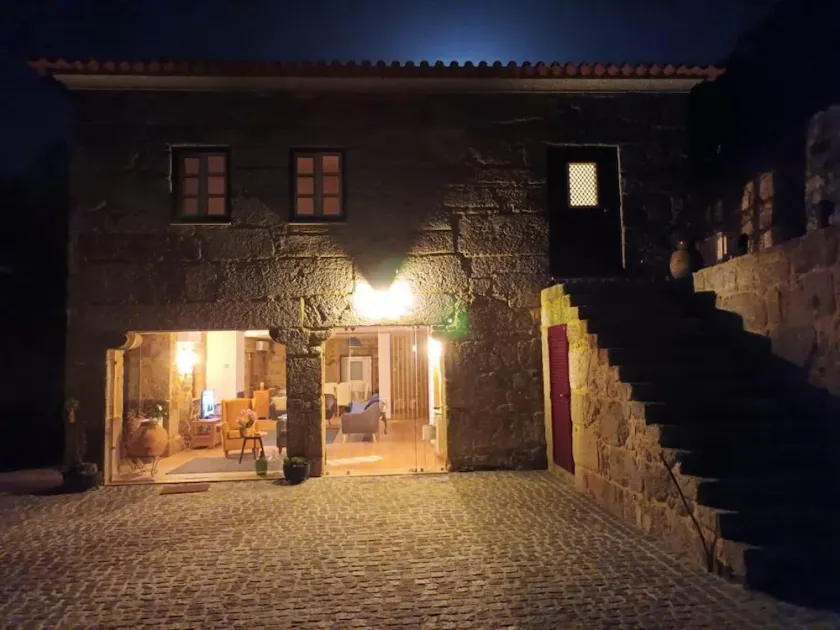 Casa de Ferrapilhe - Image 1