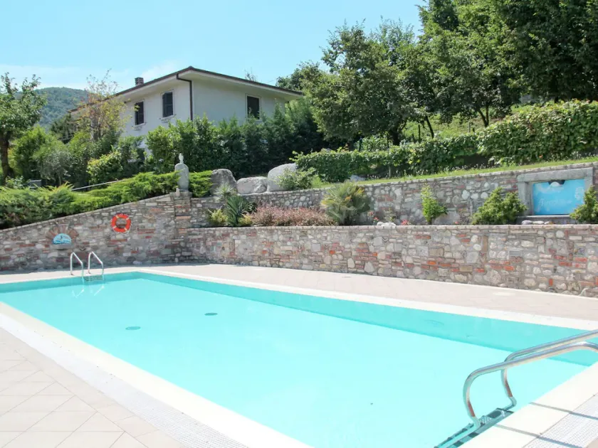 Schöne Wohnung für 4 Gäste mit  W-LAN, Pool, TV, Innenhof und Haustiere erlaubt - Image 1