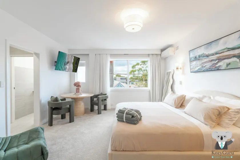 KozyGuru | Forestville | Boutique Style Studio Apt - Image 1