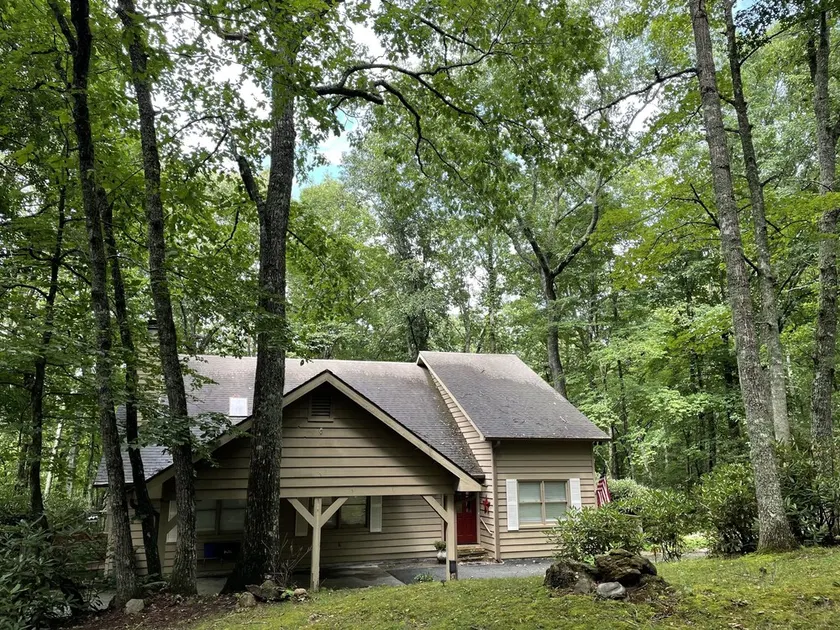 Sam's Place on Sugarbush-Golf, Hike, Relax, Explore-Located in Sky Valley, GA. - Image 1