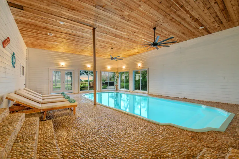 Host the Perfect Stay:15-Person House with Indoor Pool, 2 Grills & Entertainment - Image 1