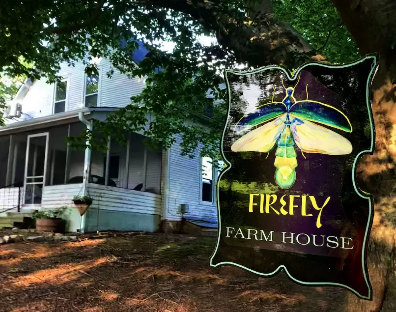 Firefly Farmhouse in Nostalgic Pastoral Setting - Image 1