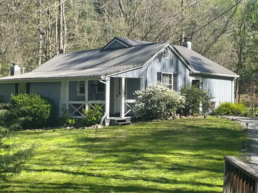Creek Front Property! Cabina Spicewood vicino a Wintergreen e Crabtree Falls - Image 1