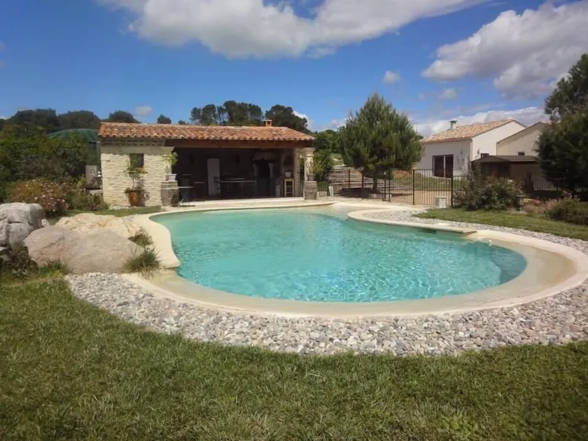 Beau gîte avec piscine chauffée et pool house au milieu des vignes et oliviers - Image 1