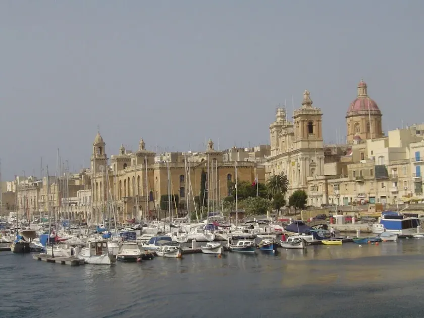 Appartement en bord de mer avec une vue imprenable sur le port historique à 180 degrés - Image 1
