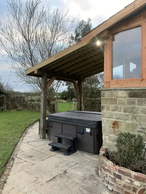 Meagill farmhouse  hot tub Sauna 6 bedroom - Image 1