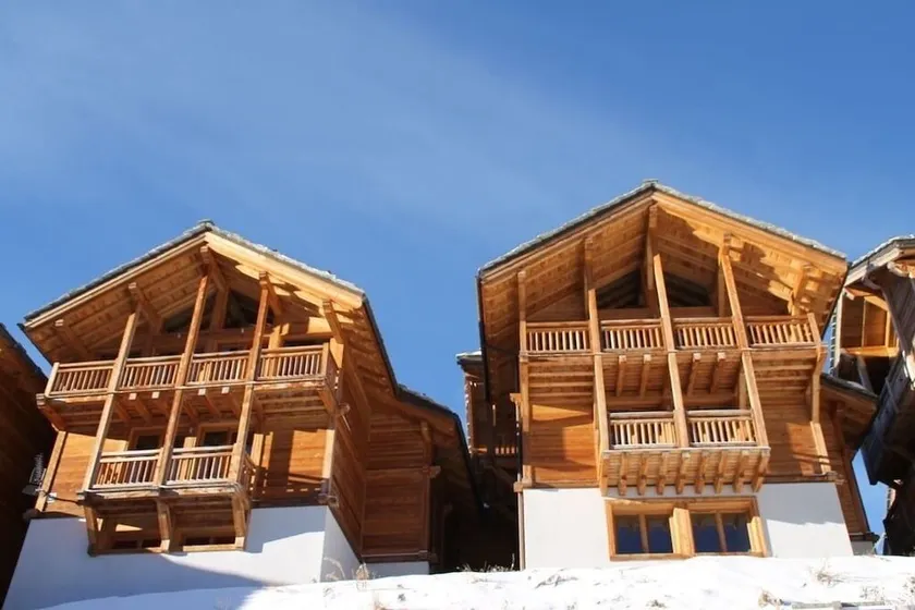 TETRAS II Chalet Prestige - Image 1