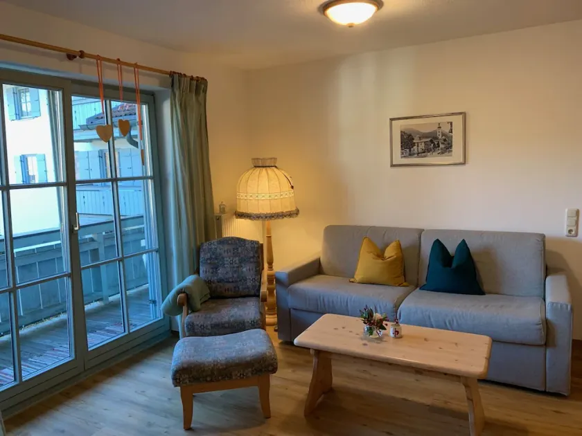 2-room apartment, 47 m², 1 bedroom, balcony with a view of the mountains - Image 1