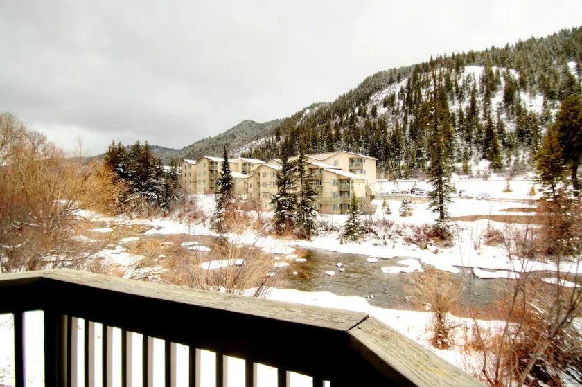 Canyon Run Townhouse F102 - Image 1