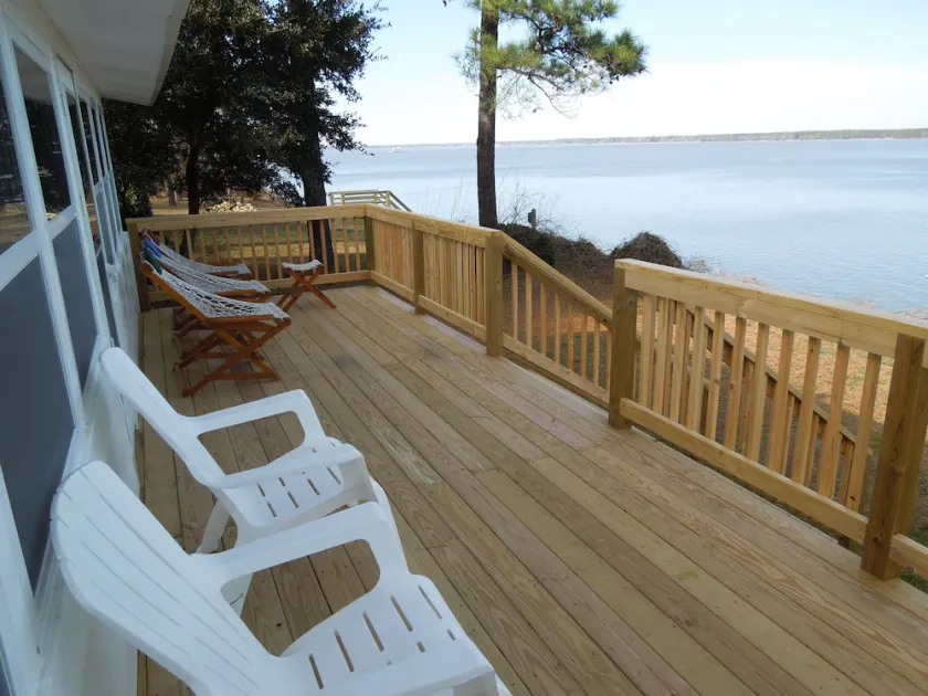Beachfront House on James River.  Near Historic Jamestowne and Williamsburg - Image 1