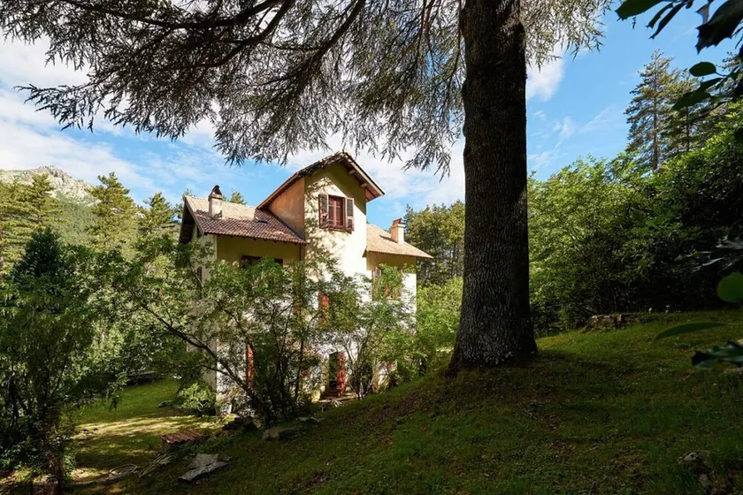 Carattere VILLA, casa di famiglia dei primi del 1900. Silenzio e serenità. - Image 1