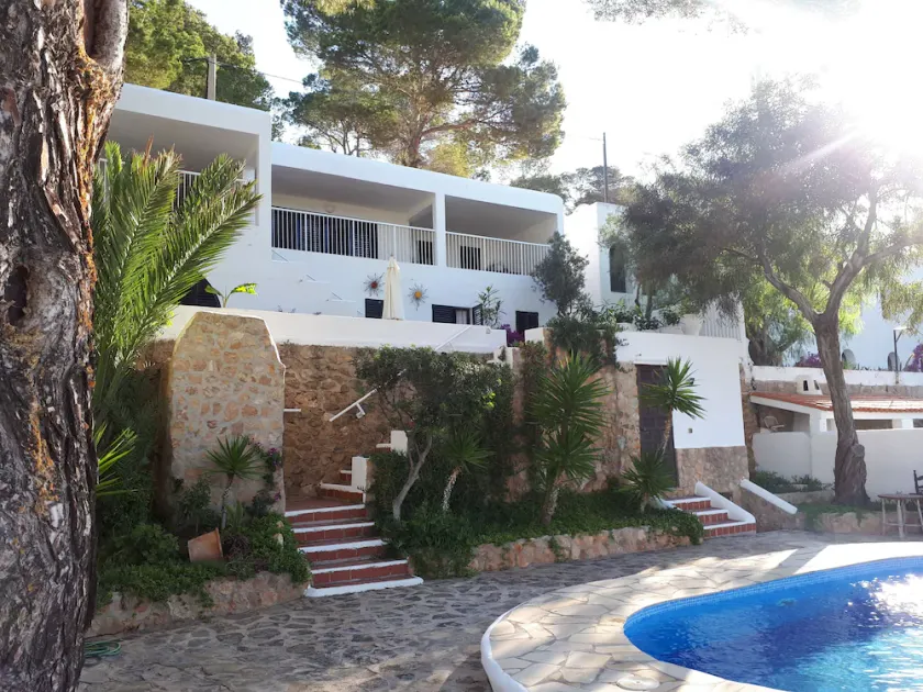 maison d'été accueillante pour les enfants avec piscine privée - Image 1