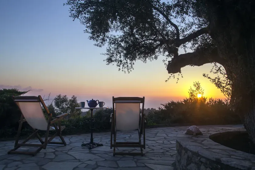 Country House di uliveto con splendida vista sul mare - Image 1