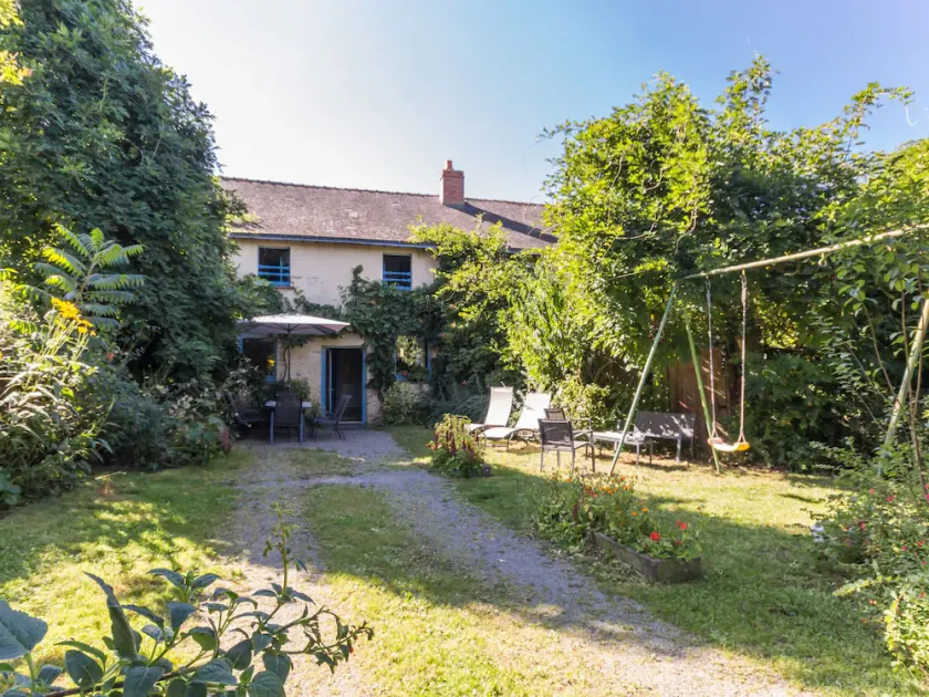 Accessible Stone Cottage with Garden, Near Nantes & Vioreau Lake, Sleeps 6 - Image 1