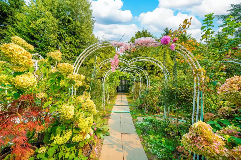Dreamy Garden Arch Spot Cozy 3Bedroom Villa near the Beach - Image 1