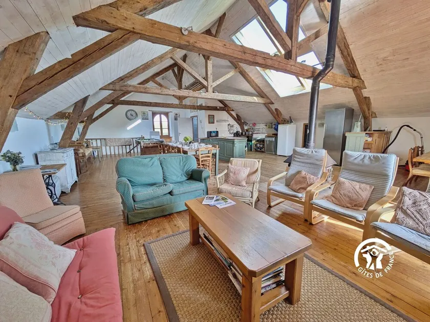 Historic Mill, 5 Bedrooms, River View, Billiards, Ping-Pong - Image 1