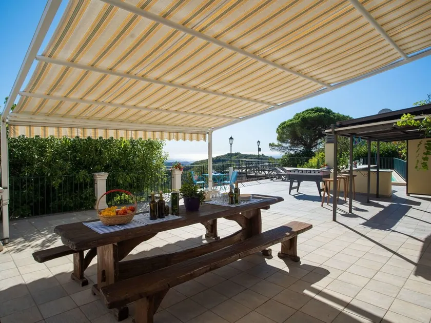 Bel appartement pour 30 personnes avec WIFI, piscine, bain à remous, climatisation, TV et patio - Image 1