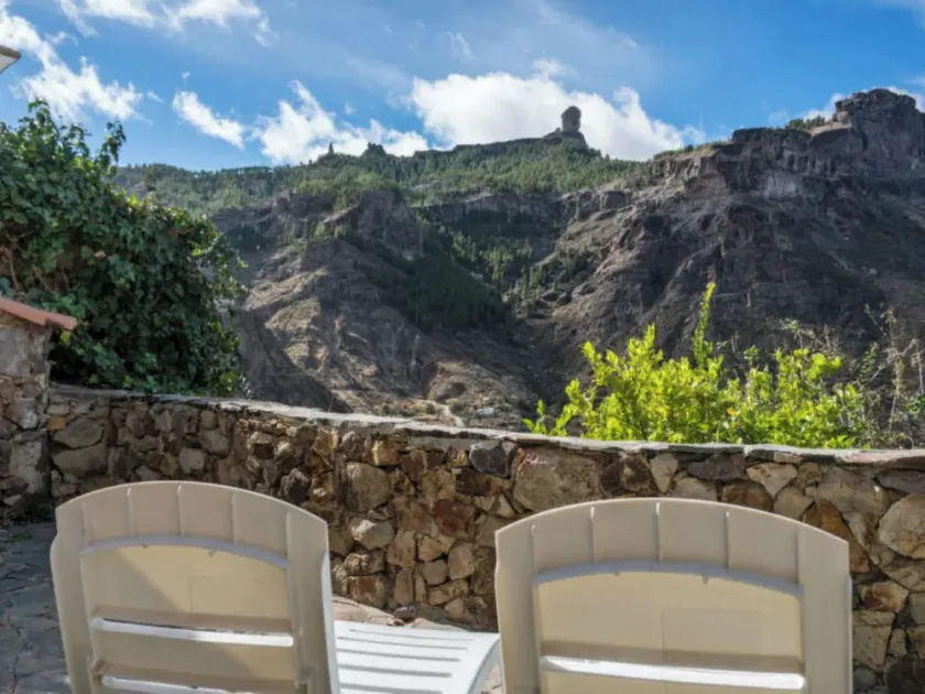 House Sleeps6-Parking-Garden-Pool in summer-Pet - Image 1