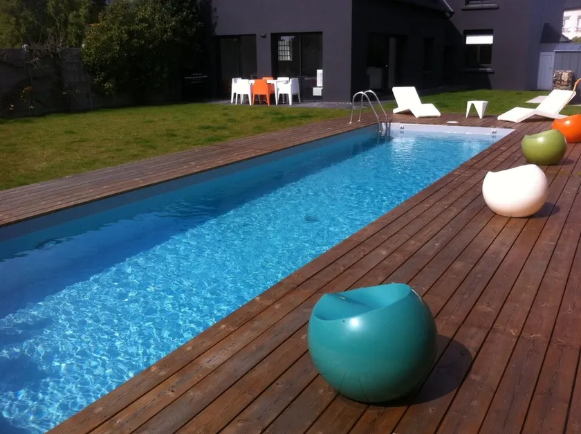 Villa de lujo con piscina / 380m2 / 30m de la playa - Image 1
