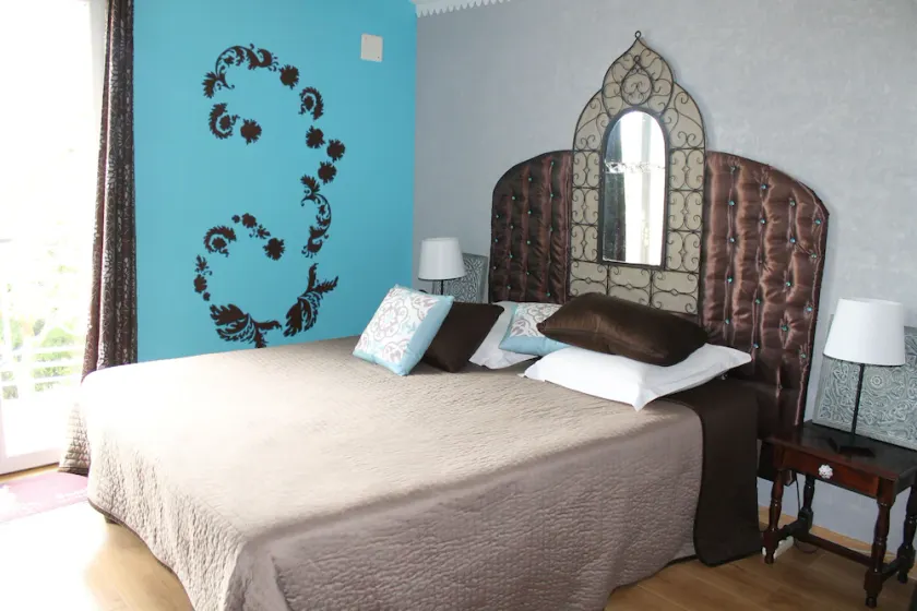 Bed and breakfast for 3 people Portes Du Désert with outdoor pool and jacuzzi. - Image 1