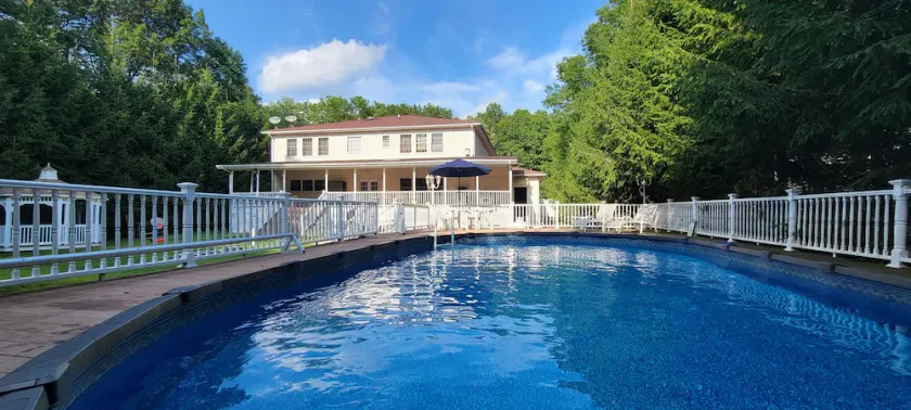 Luxury Home with Sauna, Hot Tubs, Game Room, Short Walk to Lake, Outdoor Pool - Image 1