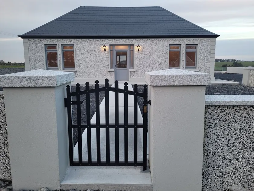 Immaculate 2-bed Cottage in Tuam - Image 1