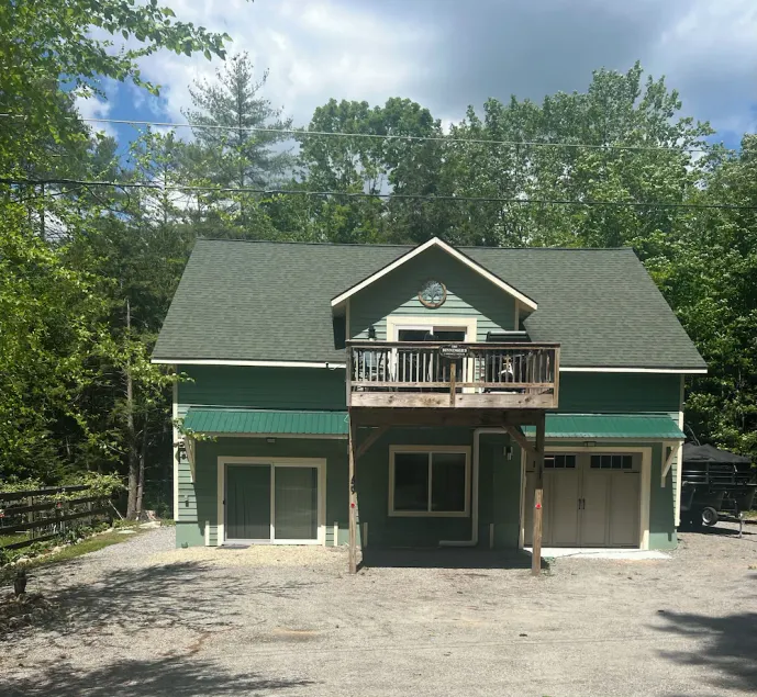Paradox Lake - The Carriage House - Image 1