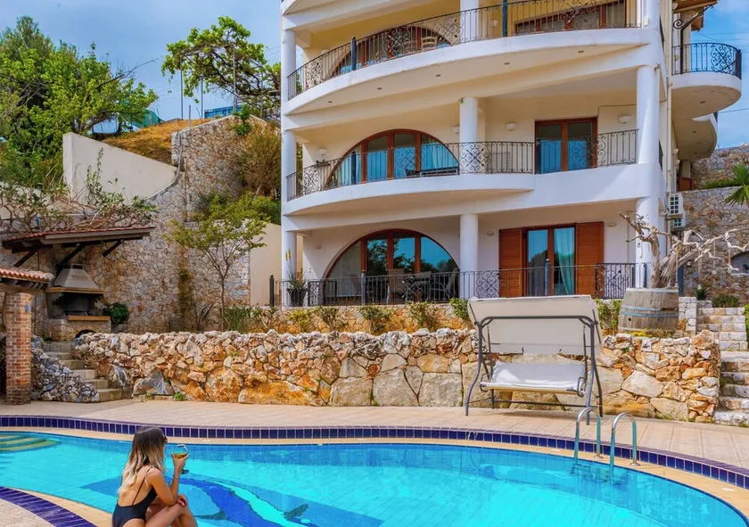 Zen Serenity Retreat with Great Outdoors, Pool & Parking - Image 1