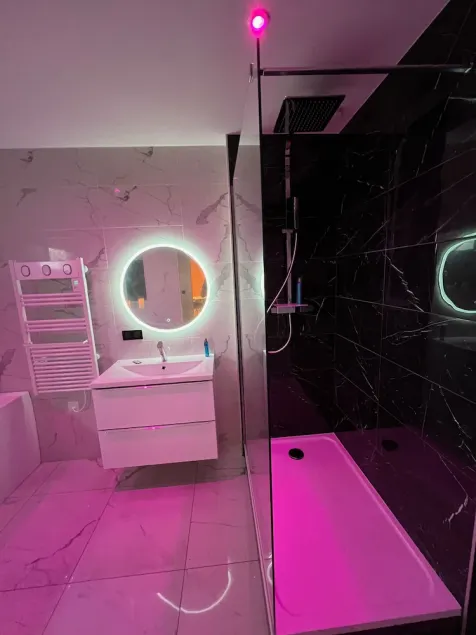 Léa Room - Romantic B&B - Image 1