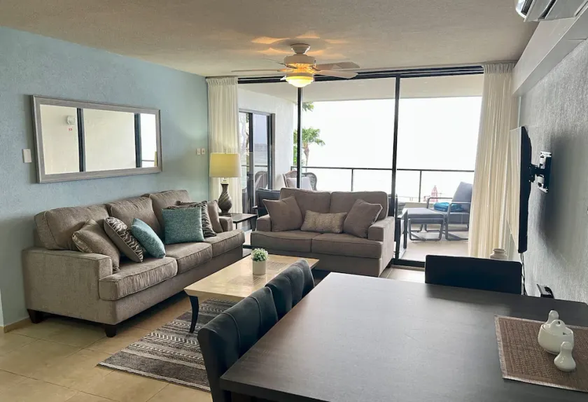 3 Bedroom 2 bath Waterfront Condo - Walk out to pool. - Image 1