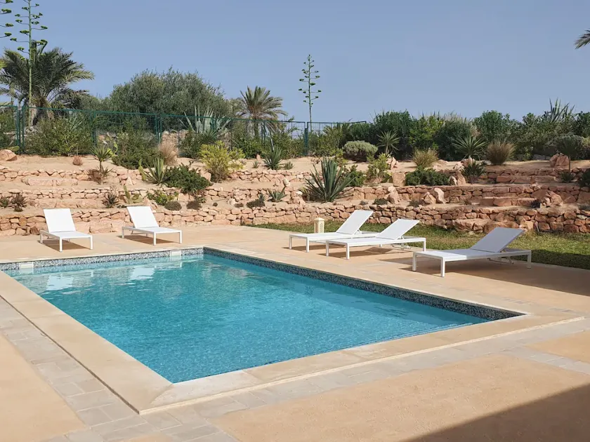 Magnificent villa with swimming pool, quiet location, close to the beach and tourist activities - Image 1