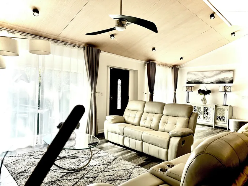 LOCATION - DUNWOODY; NEW-BEAUTIFUL MODERN HOUSE. LOWEST RATE 11 - 12, 2026 - Image 1