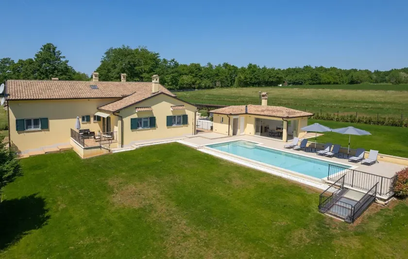 Holiday House Mateo with Private Pool - Image 1