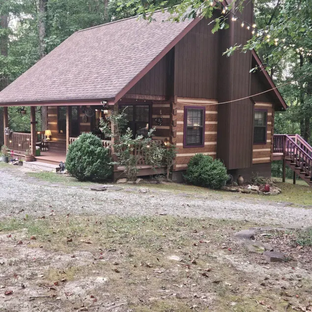 Nature Lovers Paradise- Rustic Cabin on 2 acres with a creek!  - Image 1