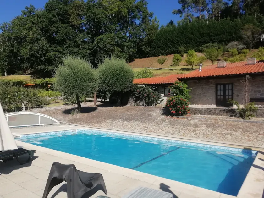 House with saltwater pool, tennis court and snooker room - Image 1