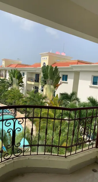 M&M Acogedor y Espacioso Vista a la Piscina Para sus Vacaciones - Image 1