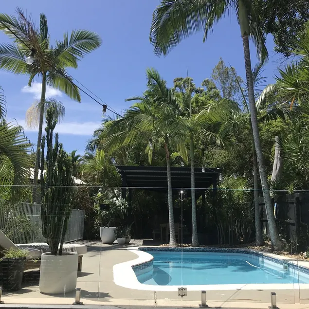 Palm Springs Vibe - Gorgeous Large Home, Superb Location - Image 1